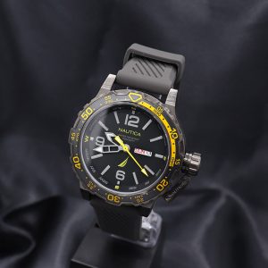 Reloj para caballero deportivo Nautica.