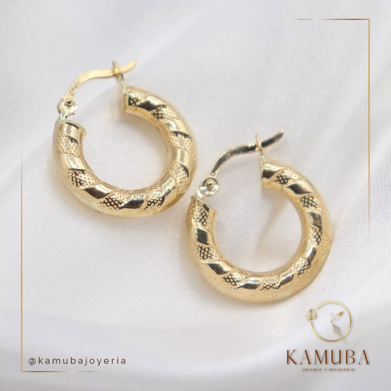 Candonga Diamantada Lisa | Oro 18k