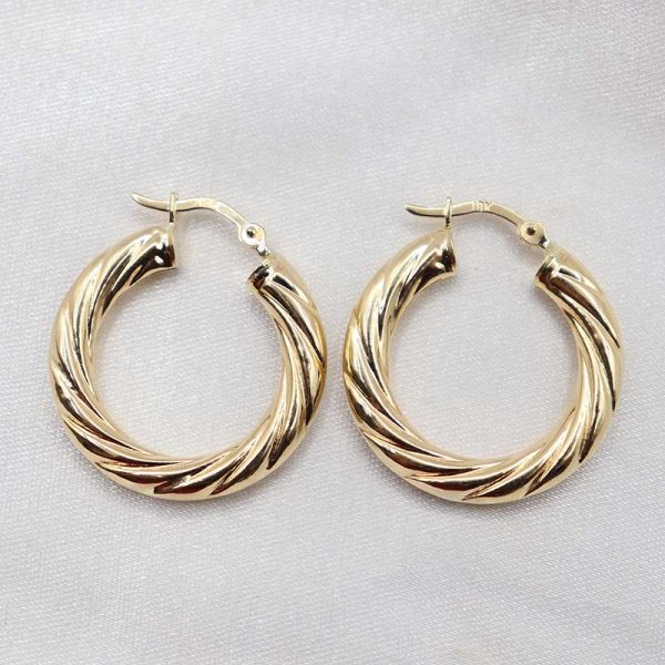 Candongas Trenzadas Diseño Elegante y Clásico | Oro 18k