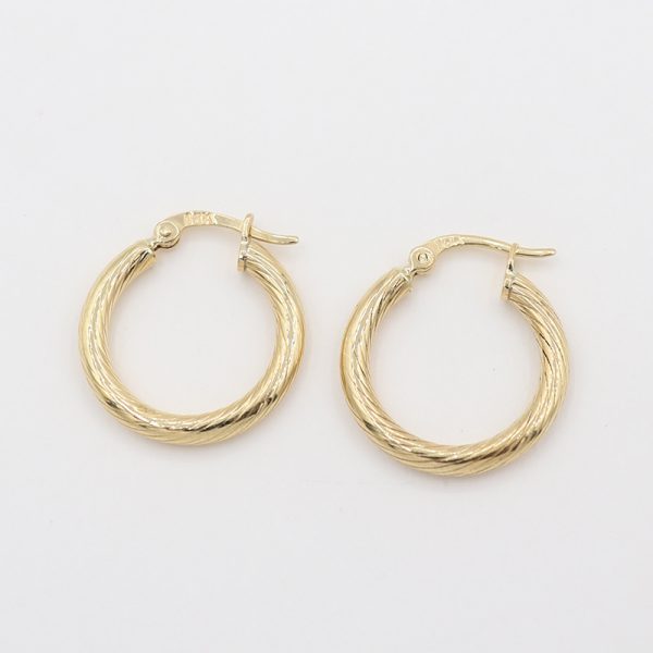 Candongas de Oro 18k | Aros con Lineas de Acabado Fino