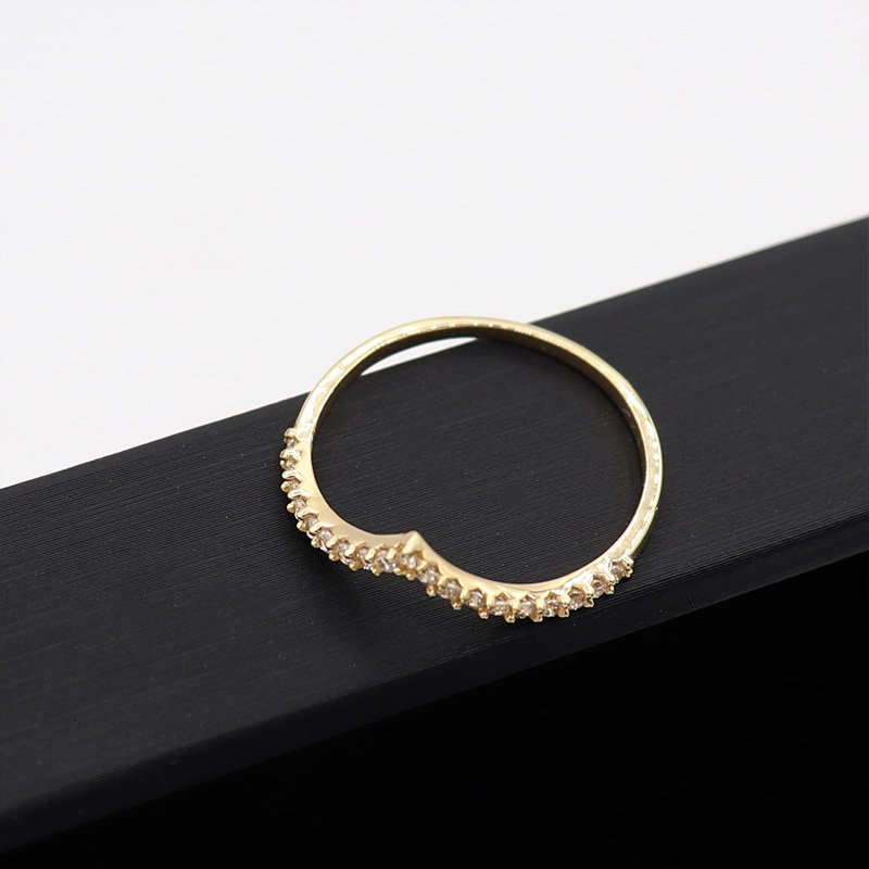 Anillo Churumbela Con Caida Circones Blancos | Oro 18k