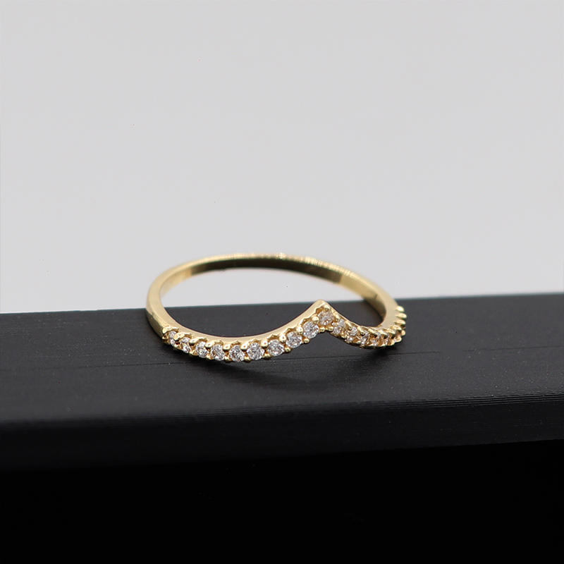 Anillo Churumbela Con Caida Circones Blancos | Oro 18k