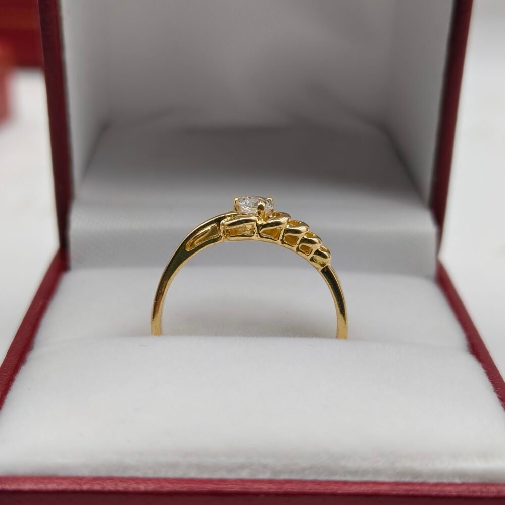 Anillo Corazón Circón Blanco | Oro 18k Nacional | Talla 7 – 1.8 g